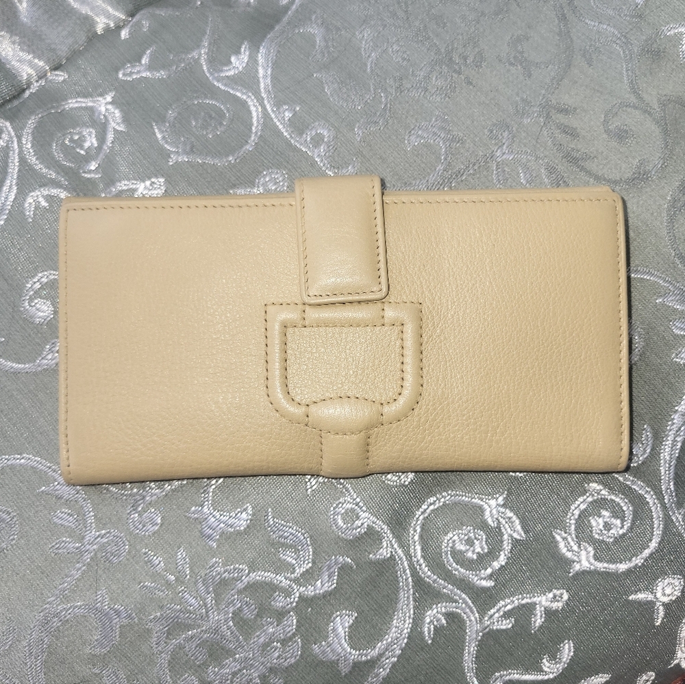 Gucci Cream Leather Walllet